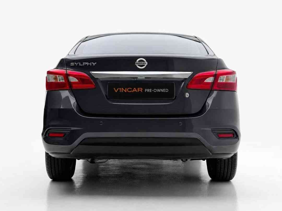 Nissan Sylphy 1.6 Lite (A) (Category: Used Cars) located in Singapore. Submitted by vincar_pre-owned (Listing ID 1466016863, Image 3). Description: A reliable workhorse offering roomy interior, comfort and ease of maintenance. Great choice for a family car. Contact us today to arrange a viewing at the V1ncar pre-owned showroom now! Features: Reliable 1.6L naturally aspirated 4-cylinder petrol engine producing 113 BHP. Accessories: Leather seats, 