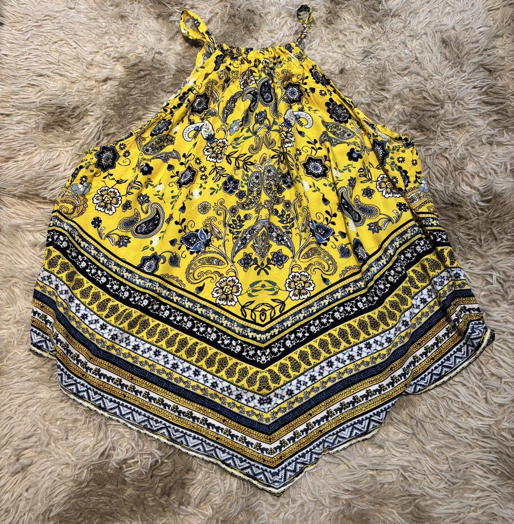 No boundaries top (Category: Sleeveless) located in Quezon City. Submitted by swift_kenjie (Listing ID 1465954388, Image 2). Description: ✨ BRANDNEW Y2K-INSPIRED TOP/DRESS ✨ 💛 NO BOUNDARIES 📌 Size: XXL — best fit L to XL ✨ Brandnew / never used 🌼 Super cute yellow paisley floral print 🎀 Adjustable spaghetti straps 💫 Flowy & flattering fit 🔥 Perfect for casual, beach, summer & Y2K-inspired OOTD!.
