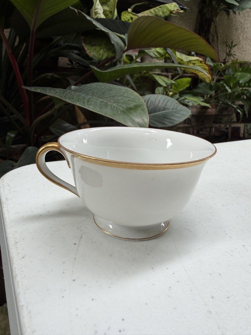 Noritake orphan cup “Patricia” (Category: Coffee & Tea Tableware) located in Davao. Submitted by parteawares2 (Listing ID 1466009854, Image 2). Description: Heavy gold gilt orphan cup noritake with “Patricia “ pattern made in Japan .
