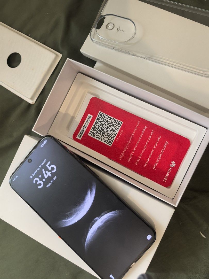 Nova 14 (Category: Huawei) located in Muntinlupa City. Submitted by blessed_ming.ph (Listing ID 1466155382, Image 1). Description: Almost new Nova 14 Black 256 gb.