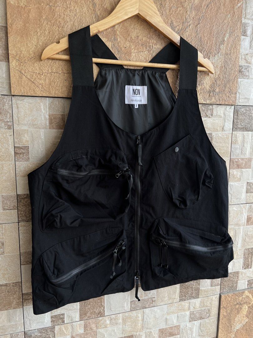 NOW OR NEVER ( NON ) - TACTICAL MULTI POCKET VEST (Category: Vests) located in Bacolod City. Submitted by timelessbyjosh (Listing ID 1466078216, Image 2). Description: BEST FOR STREETWEAR & JAPANESE OUTFITS SIZE : 3 ACTUAL COLOR : BLACK COLOR RATE : 10 OUT OF 10 CONDITION : NEAR NEW MATERIAL : MADE IN : FLAWS : NONE DIMENSIONS LENGTH - 26. 5 WIDTH - 22 BEST FIT MEDIUM TO LARGE — BOXY FIT MEASUREMENT TAKEN WHILE LAYING FLAT. PLEASE COMPARE THE MEA