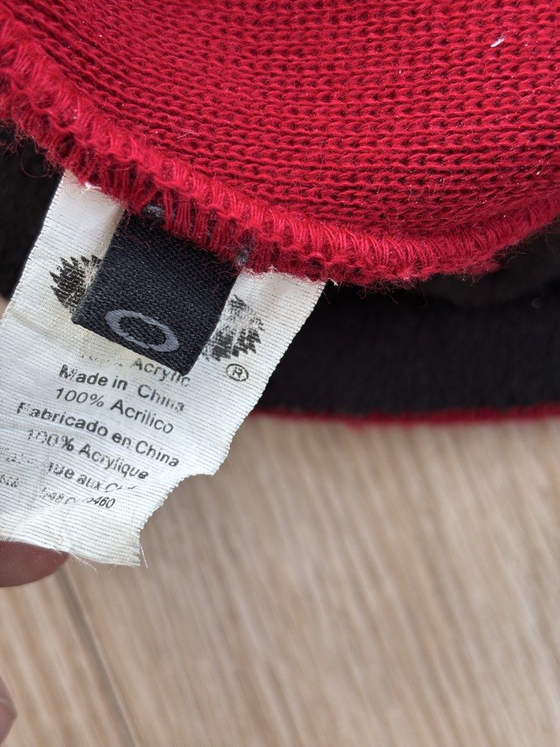 Oakley beanie (Category: Beanies) located in Davao. Submitted by hippiehappy420 (Listing ID 1466049512, Image 3). Description: Oakley beanie Very good condition Washed and sanitized ship nationwide Negotiable price Visit my listings for more affordable clothings! Shirt Pants Shorts Caps Bags Jogger Blouse Jeans Hoodies Accessories Etc..