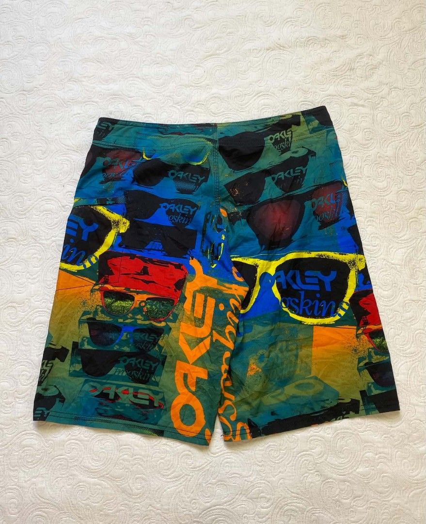 Oakley board shorts (Category: Activewear) located in Tarlac. Submitted by dinnuh4e (Listing ID 1466043167, Image 2). Description: Oakley boardshort waist 34 length 21 Lo 12 issue: none .