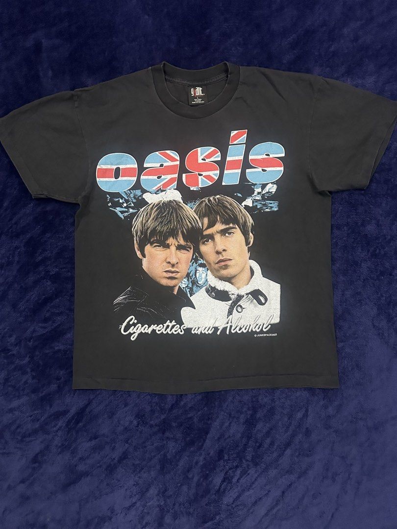 Oasis “Cigarettes & Alcohol" vintage T-Shirt (Category: Tshirts & Polo Shirts ) located in Quezon City. Submitted by rackculture (Listing ID 1465967775, Image 1). Description: 👕 Size Large 21.5 width 27 length 🧵Single Stitch All the Way 🏷️ Giant onTag ₱ 1,500 only 📩 Message us to order.