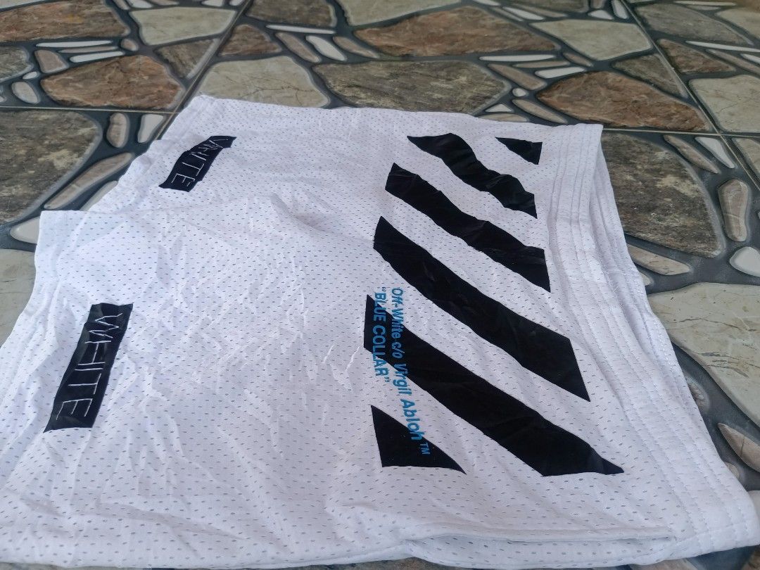 Off white mesh short (Category: Activewear) located in Baggao. Submitted by thriftislife123 (Listing ID 1466039418, Image 3). Description: w:freewaist l:18 leg open:13 issue:none off/legit pm for more details.