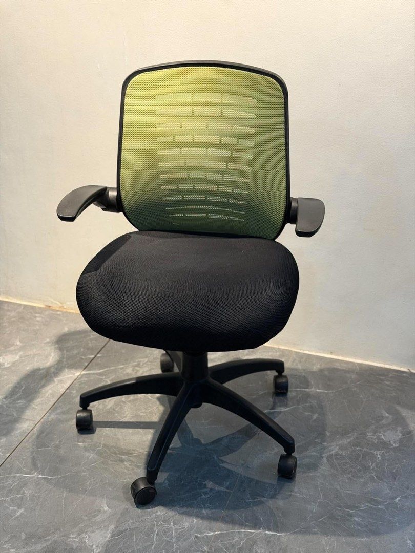 Office Chair Mesh Back Black Green (Category: Office Furniture & Fixtures) located in Manila. Submitted by bacsaljose40805 (Listing ID 1466022728, Image 1). Description: 🪑 OFFICE MESH CHAIR – FOR SALE Preloved Office Chair / Computer Chair ✔️ Mesh backrest – breathable & comfortable ✔️ Cushioned fabric seat ✔️ Adjustable height ✔️ With armrests adjustable ✔️ 5-star base with caster wheels ✔️ Swivel type ✔️ Clean and ready to use ✔️ Perfect for o