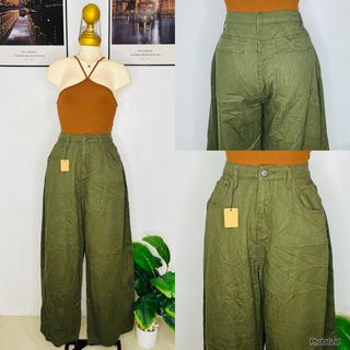 (Category: ) located in . Submitted by bengirlclothing (Listing ID 1465997028, Image 1). Description: .