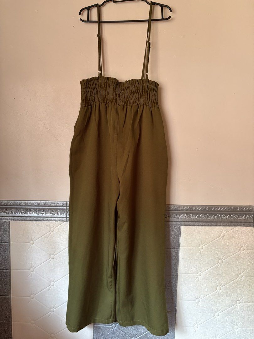 Olive Green Jumpsuit (Category: Jumpsuits) located in Manila. Submitted by serra_shop (Listing ID 1466089093, Image 3). Description: Size: Medium Once used Good as new 10/10 Size- can fit Small-Large Stretchable Price Mine ₱200 Location: Pampanga Courier: J&T .