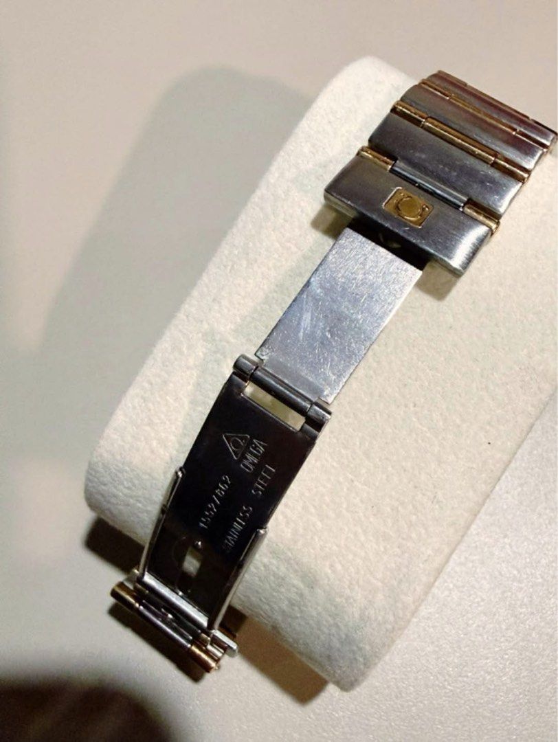 OMEGA FULL BAR GOLD CONSTELLATION (Category: Luxury Watches) located in Makati City. Submitted by moiobsession (Listing ID 1466075901, Image 2). Description: Omega Conestellation 18k full bar & stainless steel unisex 36mm.