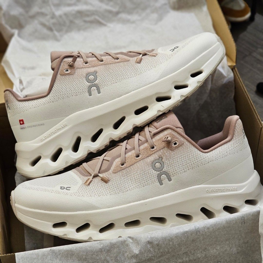 On Cloudtilt Biscuit Ivory (Category: Sneakers) located in Tagaytay City. Submitted by unboxd.it (Listing ID 1466085636, Image 1). Description: ARCHIVE SALE 📦 On Cloudtilt Biscuit Ivory Sizes: 9.5 US W | 26.5 cm Complete with OG box and tags P11,500 ONLY — FIRM NO RESERVATIONS. FIRST TO PAY GETS IT. 💰.