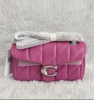 (Category: ) located in . Submitted by the.real.love.elle (Listing ID 1466152979, Image 1). Description: .