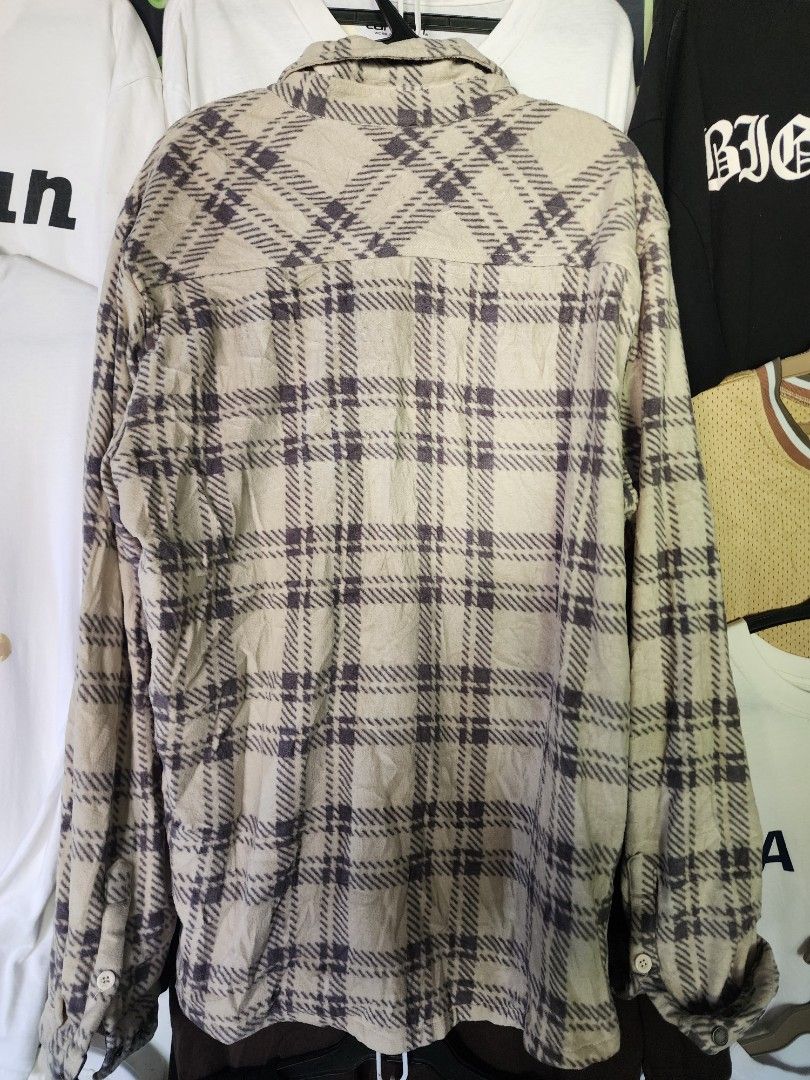 Oneil wool longsleeves (Category: Coats, Jackets and Outerwear) located in Real. Submitted by raphy2019 (Listing ID 1466019932, Image 2). Description: .