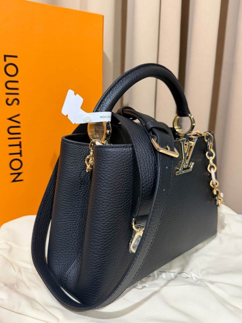Onhand (Category: Cross-body Bags) located in Taytay. Submitted by prettypicks_1188 (Listing ID 1465991170, Image 3). Description: .