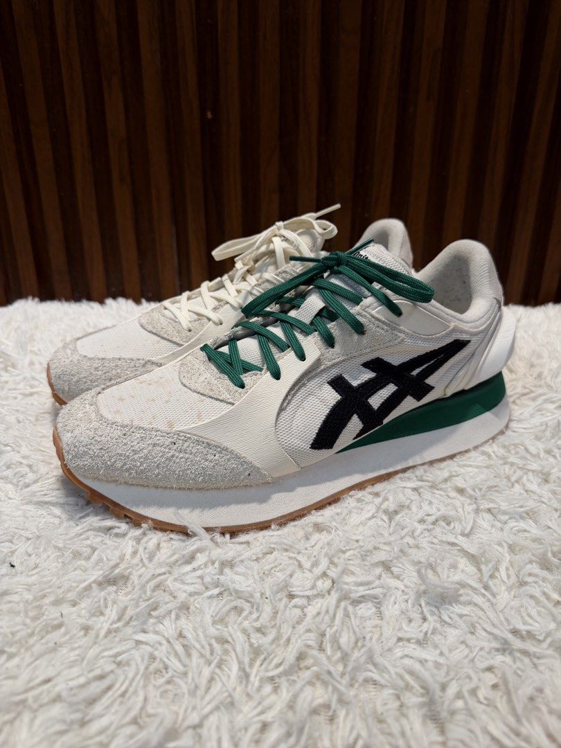 Onitsuka Tiger Moage CO (Size 11 US) (Category: Dress Shoes) located in San Pedro. Submitted by iamharoldguerrero (Listing ID 1466154848, Image 1). Description: Onitsuka Tiger Moage CO (Size 11 US) Price: ₱3,800 only! Details: - Original & Used Twice Indoor Only - Mismatch (Green/White) - Bought in Japan (Released in Japan Only) - Complte with Box & Papers - Brandnew price around 15k converted in pesos - Marketplace value around 8k - 10k (2nd Han