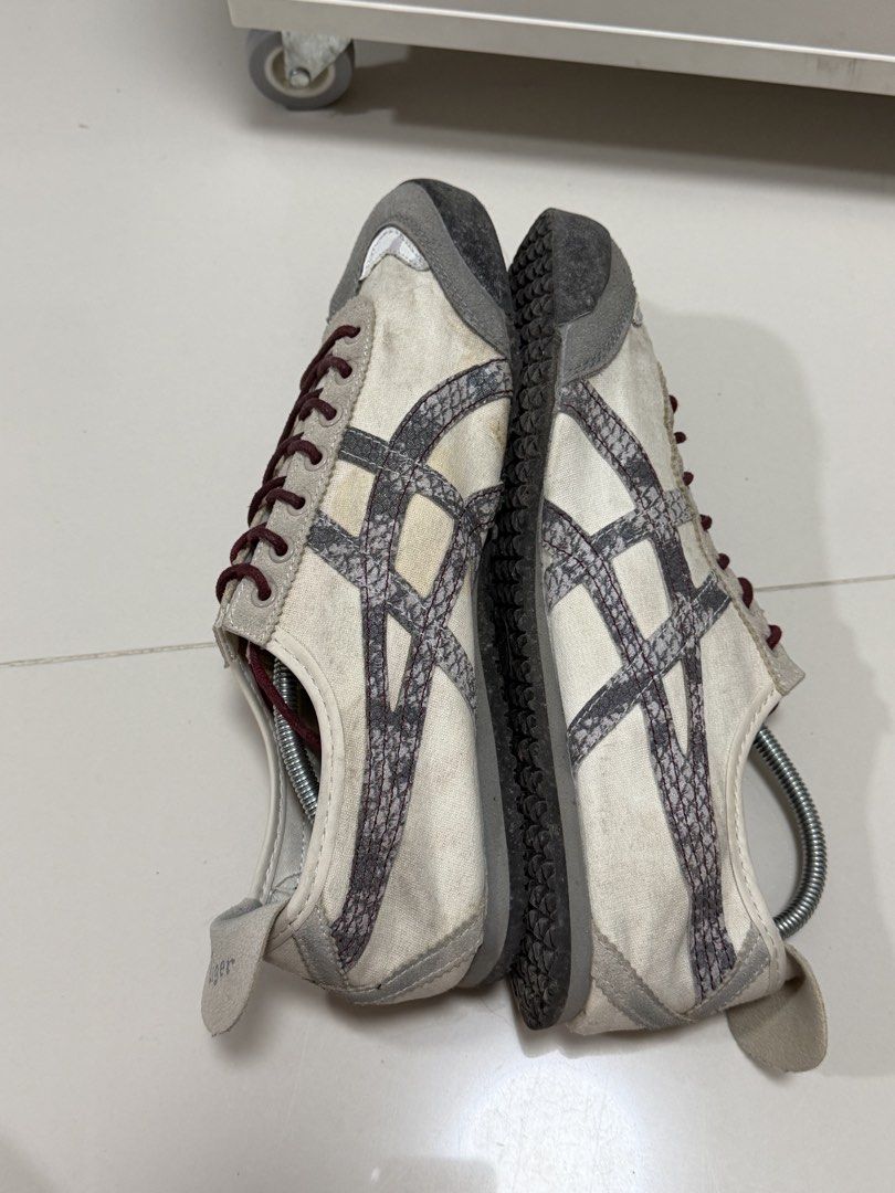 Onitsuka tiger x panda prank size 10.5US (Category: Sneakers) located in Manila. Submitted by az0217 (Listing ID 1466103439, Image 2). Description: Size 10.5US / 44EURO / 27.5CM need cleaning No issue No cod Lalamove or j&t only.