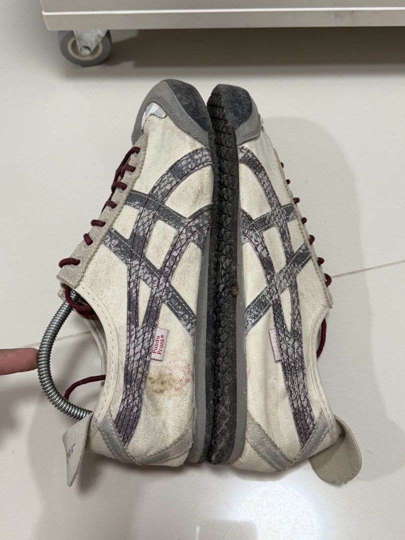 Onitsuka tiger x panda prank size 10.5US (Category: Sneakers) located in Manila. Submitted by az0217 (Listing ID 1466103439, Image 3). Description: Size 10.5US / 44EURO / 27.5CM need cleaning No issue No cod Lalamove or j&t only.