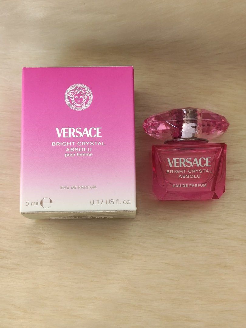Original Versace Bright Crystal Absolu EDP 5ml. (Category: Fragrance & Deodorants) located in Quezon City. Submitted by docshop.orig (Listing ID 1465986727, Image 1). Description: 🌺 A floral, fruity, citrusy, fresh “out of the shower” scent that can be worn during daytime.