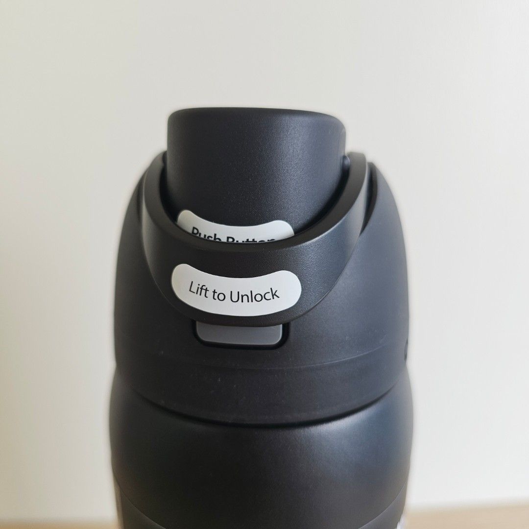 Owala FreeSip 32oz Very Very Dark (Category: Water Bottles & Tumblers) located in Manila. Submitted by findsbyseelee (Listing ID 1466095612, Image 2). Description: On-hand, brand new and authentic! Location: Tondo, Manila Shipping via Lalamove.