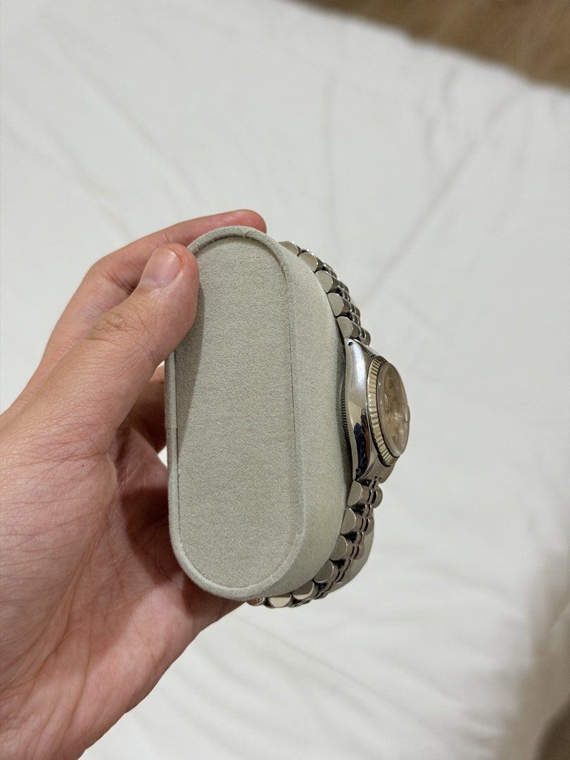 Oyster perpetual 26mm (Category: Luxury Watches) located in Santa Rosa. Submitted by pasabuy_by_angel (Listing ID 1466125932, Image 3). Description: .