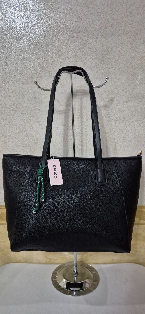 P14-980 Bagco Black Tote Shoulder bag (Category: Tote Bags) located in Valenzuela. Submitted by dailyhappyfinds (Listing ID 1466100323, Image 1). Description: BRAND: Bagco -Brand new with tag -Shoulder bag *Mall pullout/ factory pullout. Please manage your expectations. .