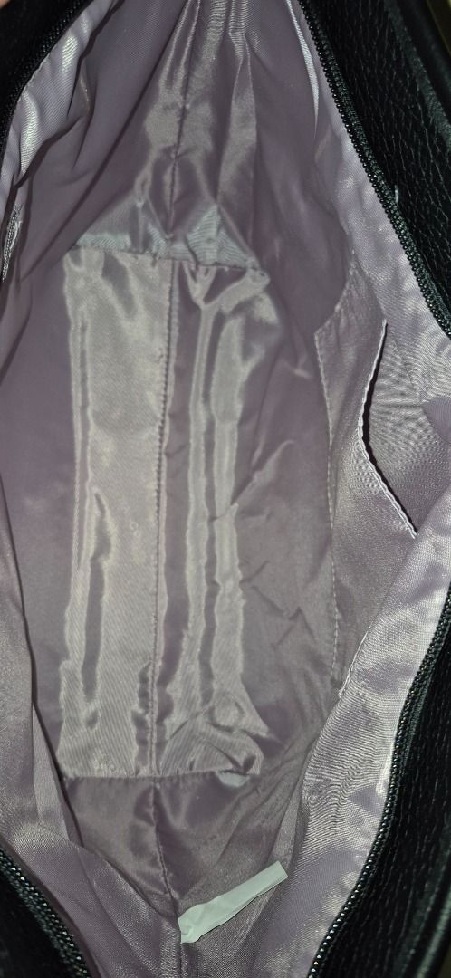 P14-980 Bagco Black Tote Shoulder bag (Category: Tote Bags) located in Valenzuela. Submitted by dailyhappyfinds (Listing ID 1466100323, Image 3). Description: BRAND: Bagco -Brand new with tag -Shoulder bag *Mall pullout/ factory pullout. Please manage your expectations. .