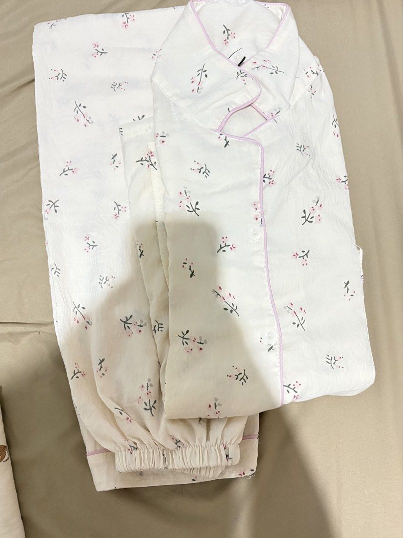pajama sets (Category: Undergarments & Loungewear) located in Manila. Submitted by akirai814 (Listing ID 1465968461, Image 1). Description: .