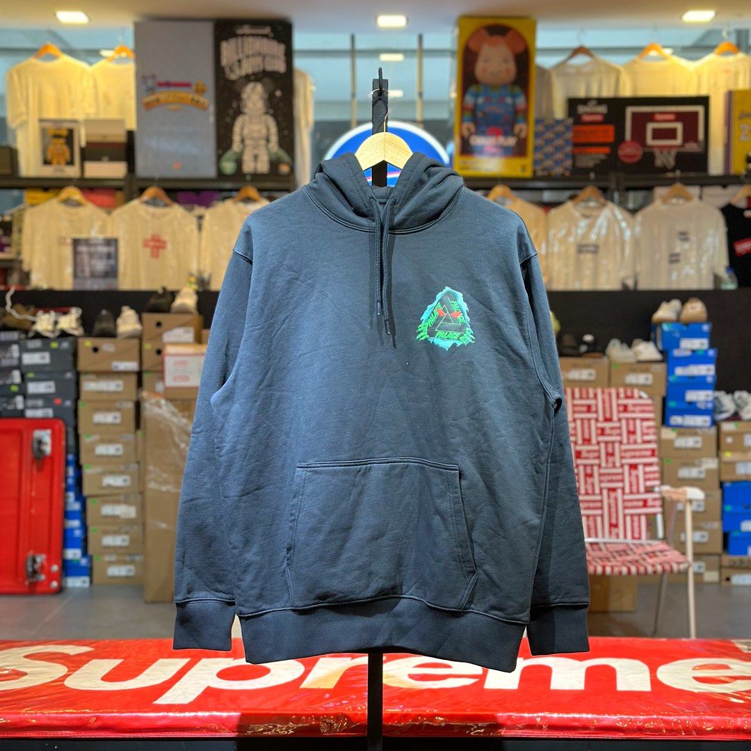 Palace Tri-Ripper Hoodie (Category: Coats, Jackets and Outerwear) located in Quezon City. Submitted by inside_plug (Listing ID 1466026764, Image 2). Description: For Sale Palace Tri-Ripper Hoodie Black - Large Brandnew Dm us to purchase.