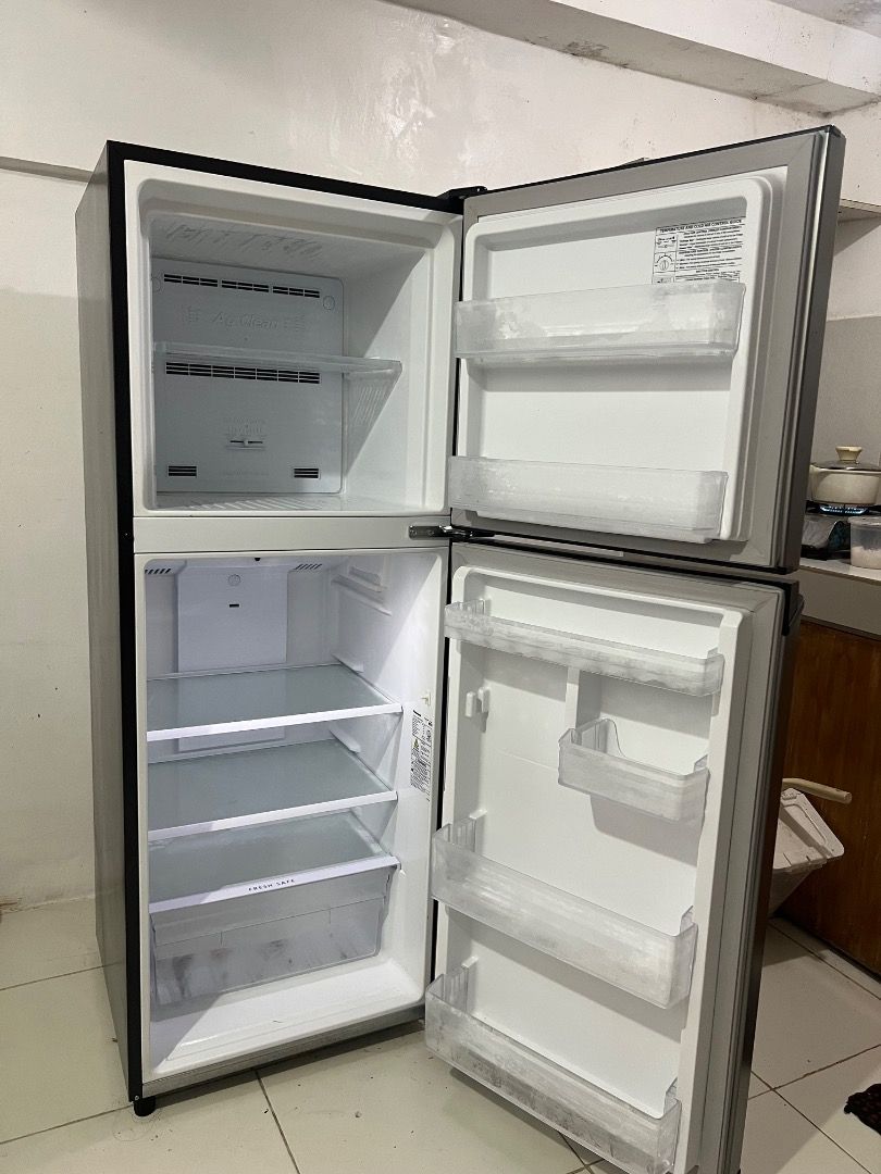 Panasonic Double Door Refrigerator 6cu ft (Category: Refrigerators and Freezers) located in Caloocan City. Submitted by freah28000 (Listing ID 1466093865, Image 2). Description: - Brand: Panasonic - Type: Two-door fridge (separate freezer and fridge compartments) - 6cu ft - Condition: Clean exterior, well-maintained - No Frost - Inverter - No issue / Good condition.