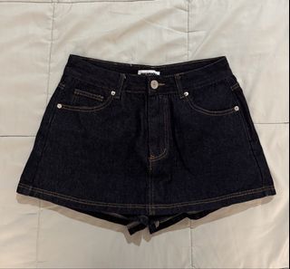 (Category: ) located in . Submitted by glittersells (Listing ID 1466023999, Image 1). Description: .
