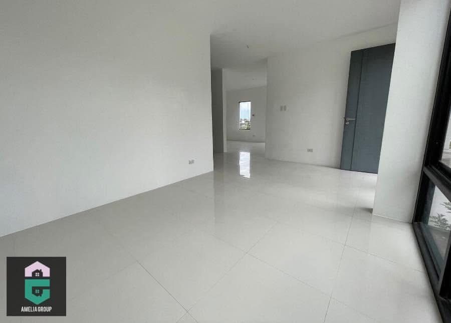 Paris H&L in Anyana Tanza (Category: House & Lot) located in General Trias. Submitted by Myrna.09173055442 (Listing ID 1466015702, Image 3). Description: Exclusive safe communuty in Tamza Complete Amenities with shopping strips Accessible to Manila via Cavitex Anyana Brgy Sanja Mayor Tanza Paris H&L biggest house in Anyana 150sqm lot area 187.32 sqm floor area 4 bedrooms 2 car garage 3 t&b Complete finished 2 balcony Family area Tcp 16,048,325 Re