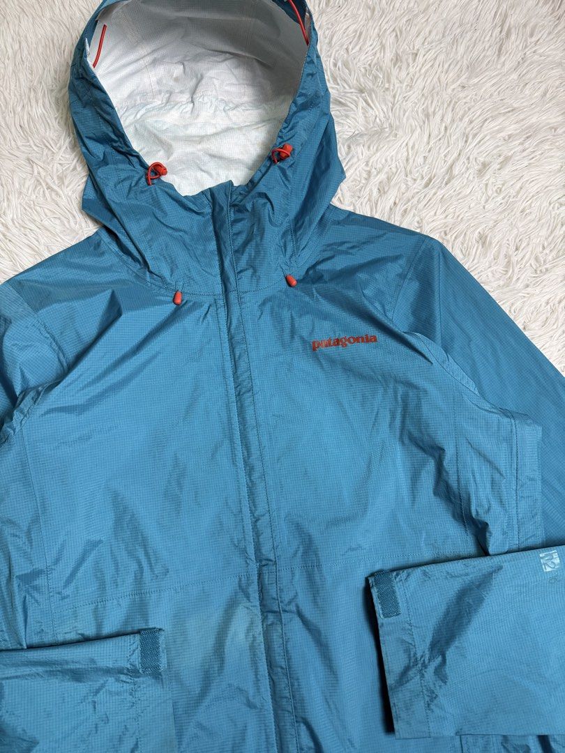 Patagonia Rain jacket (Category: Activewear) located in Baguio. Submitted by sellingtonshop (Listing ID 1466061514, Image 2). Description: s17. Patagonia torrent shell rain jacket *water proof Size: L womens Dimes: 28*23 Condition: very good Issue: light discoloration on its right pocket and pinhole on sleeve but the following issues doesn’t affect its proofing Grab: 1280.