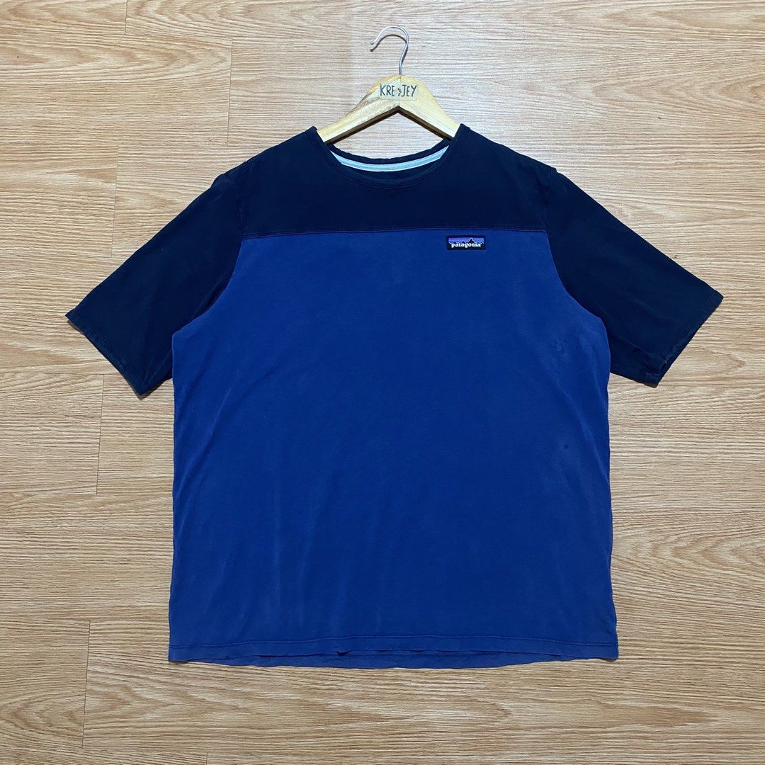 Patagonia shirt (Category: Formal Shirts) located in Bislig. Submitted by kre_jey.24 (Listing ID 1466105120, Image 1). Description: Dimes 21x27 Medium Excellent condition Color rate 9.5/10 Need wash only.