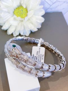(Category: ) located in . Submitted by primejewelry (Listing ID 1465982924, Image 1). Description: .