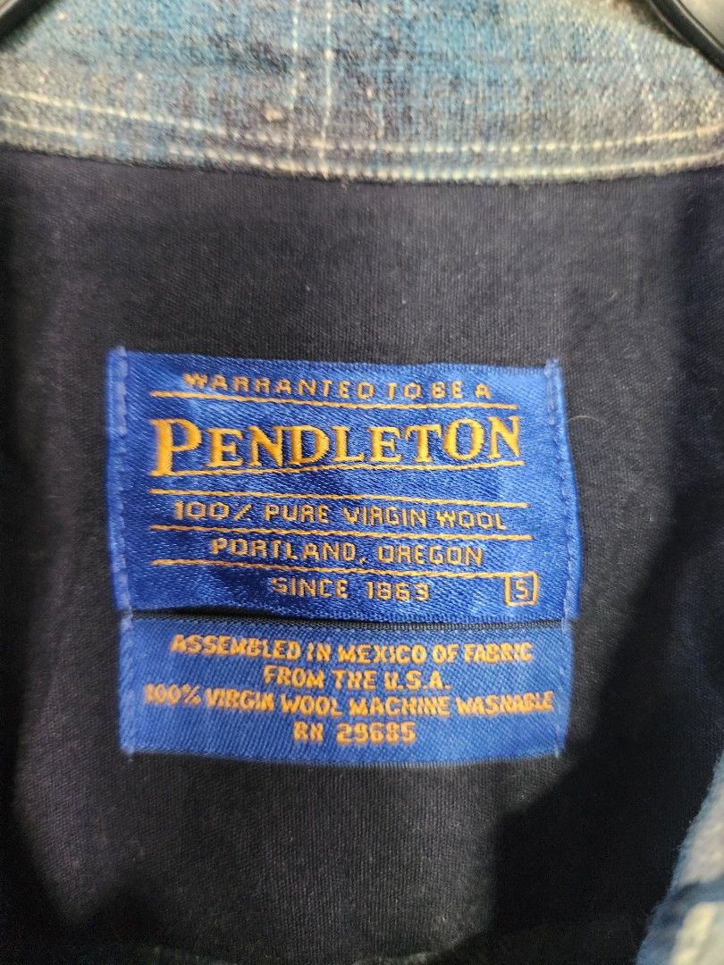 Pendleton wool polo long sleeves (Category: Coats, Jackets and Outerwear) located in Real. Submitted by raphy2019 (Listing ID 1466017091, Image 3). Description: .