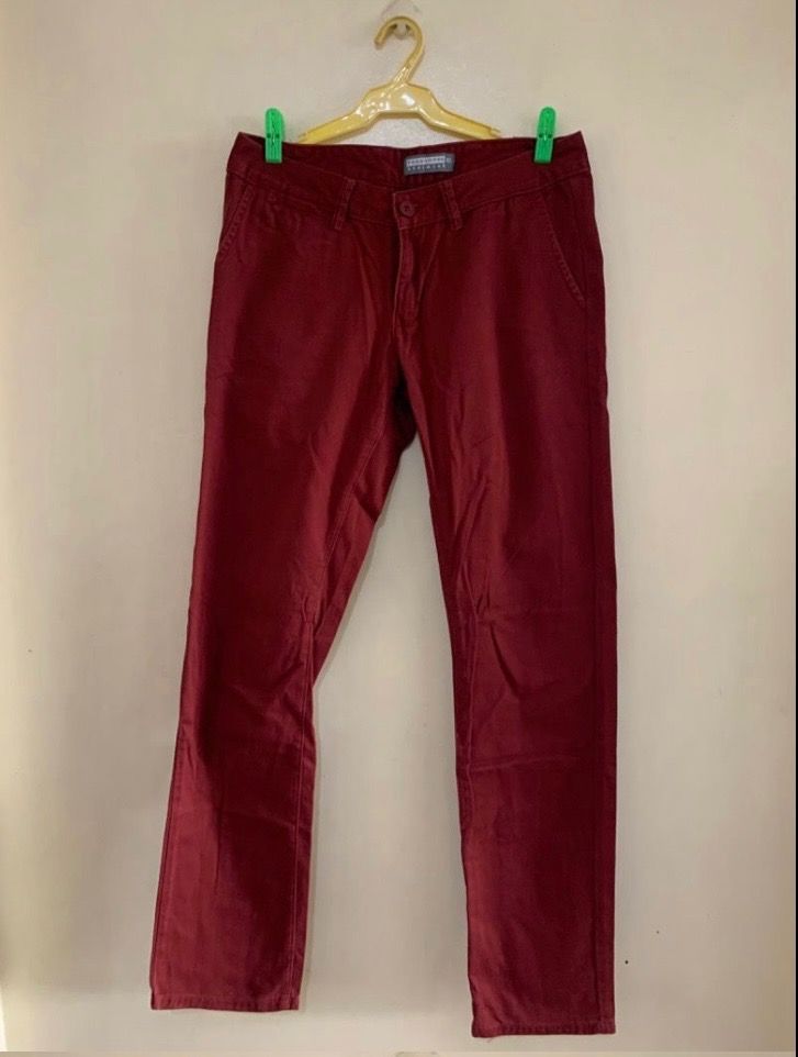 Penshoppe Pants Mens (Category: Jeans) located in Valenzuela. Submitted by clickandshoppreloved (Listing ID 1466012792, Image 1). Description: Penshoppe Pants Mens Original, Onhand 32 Size On Tag Waist : 32in Height: 42 Color : Red (Excellent Condition, Good As New).