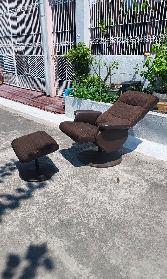 PERSONAL ARMCHAIR D-MESH (Category: Chairs) located in Santa Rosa. Submitted by tonyhawk0592 (Listing ID 1466014994, Image 2). Description: .