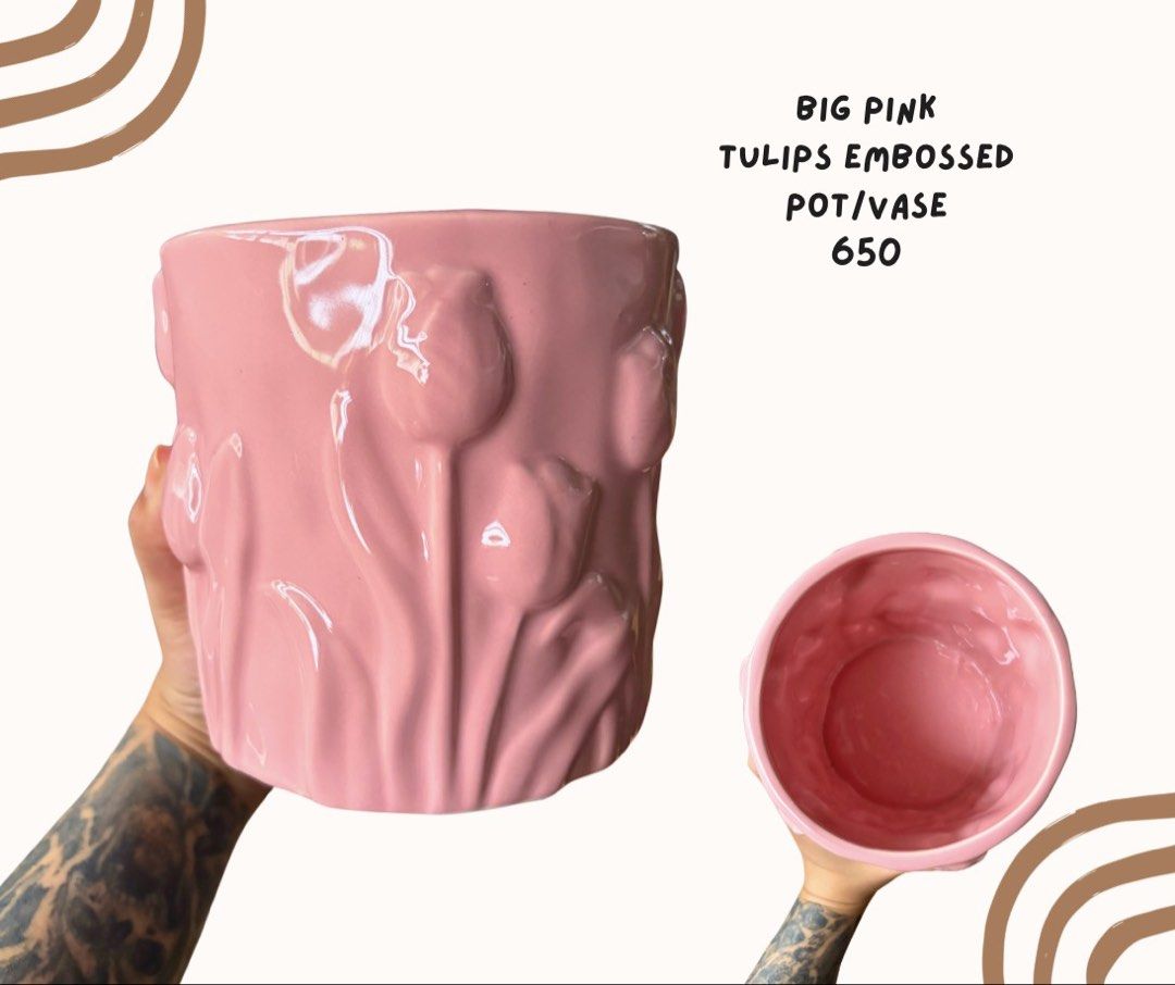 Pink Tulip Big Vase/Pot (Category: Vases & Decorative Bowls) located in Pasig City. Submitted by homeyvibesph (Listing ID 1466148310, Image 1). Description: .