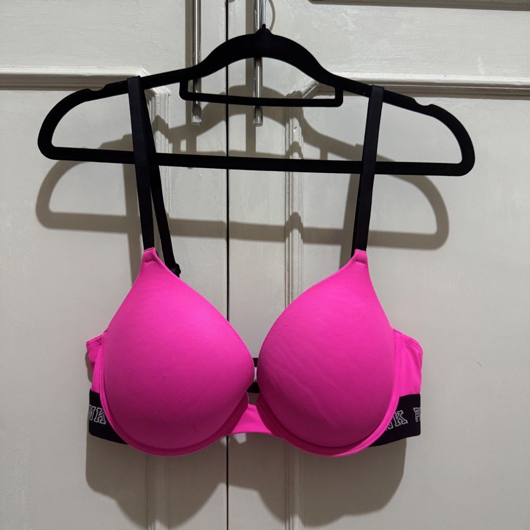 PINK VS Bra 34D (Category: Undergarments & Loungewear) located in Vigan. Submitted by chiyannav (Listing ID 1465968970, Image 2). Description: .