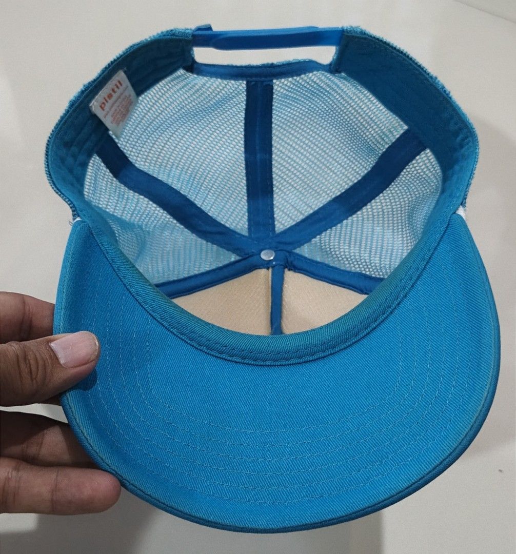 Pistil trucker cap (Category: Caps & Hats) located in Naga. Submitted by otaydenyoks (Listing ID 1465974419, Image 2). Description: .