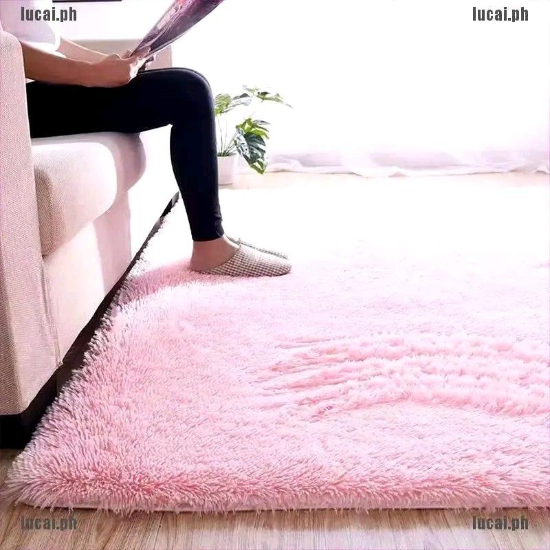 Plain Fluffy Carpet (Category: Carpets, Mats & Flooring) located in Manila. Submitted by aratrgrs (Listing ID 1466012301, Image 1). Description: Sizes available: 120x80cm 480 150x180cm 1100 160x230cm 1450 Same day delivery within metro manila Courier: Lalamove/ Grab Mode of Payment: CASH ON DELIVERY GCASH BANK TRANSFER Pm for inquiries! Happy Shopping & God bless..