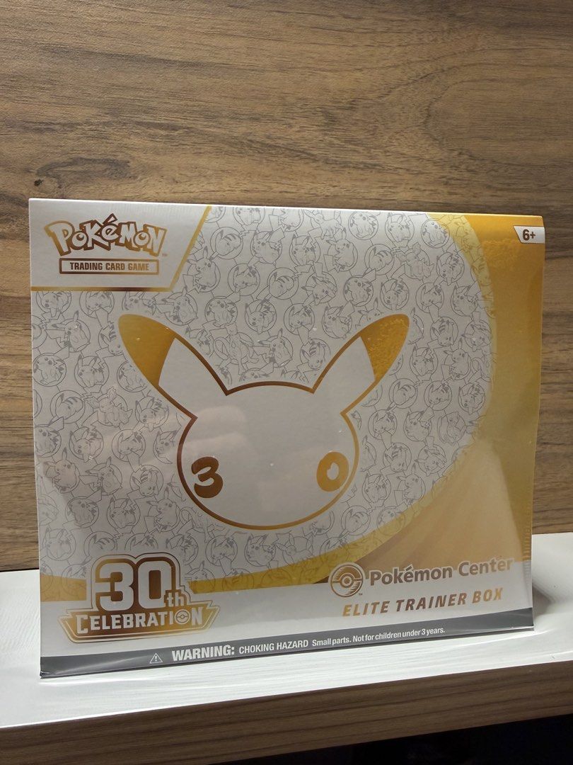 POKEMON CENTER (PC) 30th Celebrations Elite Trainer Box (ETB) English （分類：盒子及箱子）位於 Hong Kong。 由 3311yykk 提交（商品編號 1466111977，圖片 1）。簡介： Sealed Pokémon Center exclusive 30th Anniversary Celebrations Elite Trainer Box. This special edition box features the iconic Pikachu silhouette design and includes exclusive branding. Perfect for collectors looking to add a premium, factory-sealed piece of Pokémon history to their display. The plastic wrap is inta