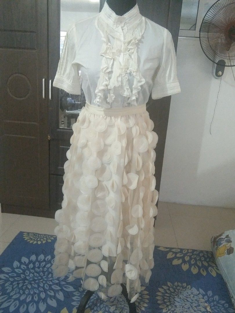 Polka dot sheer skirt (Category: Skirts) located in San Fernando. Submitted by kitkat.astina (Listing ID 1465966403, Image 2). Description: cream color not used garter waist 27- 33 inches waist.