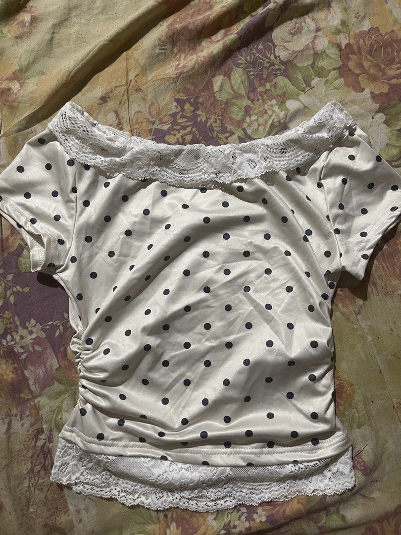 Polka tops (Category: Shirts) located in Manila. Submitted by mishalx (Listing ID 1466055096, Image 1). Description: 🌷 Cute & affordable finds 📦 Shipping: J&T Express 💳 MOP: GCash — payment first 🛍️ First mine, first served! 💌 Comment/DM to claim 📍 Calamba , Laguna Please be a sure buyer before claiming. ♡.