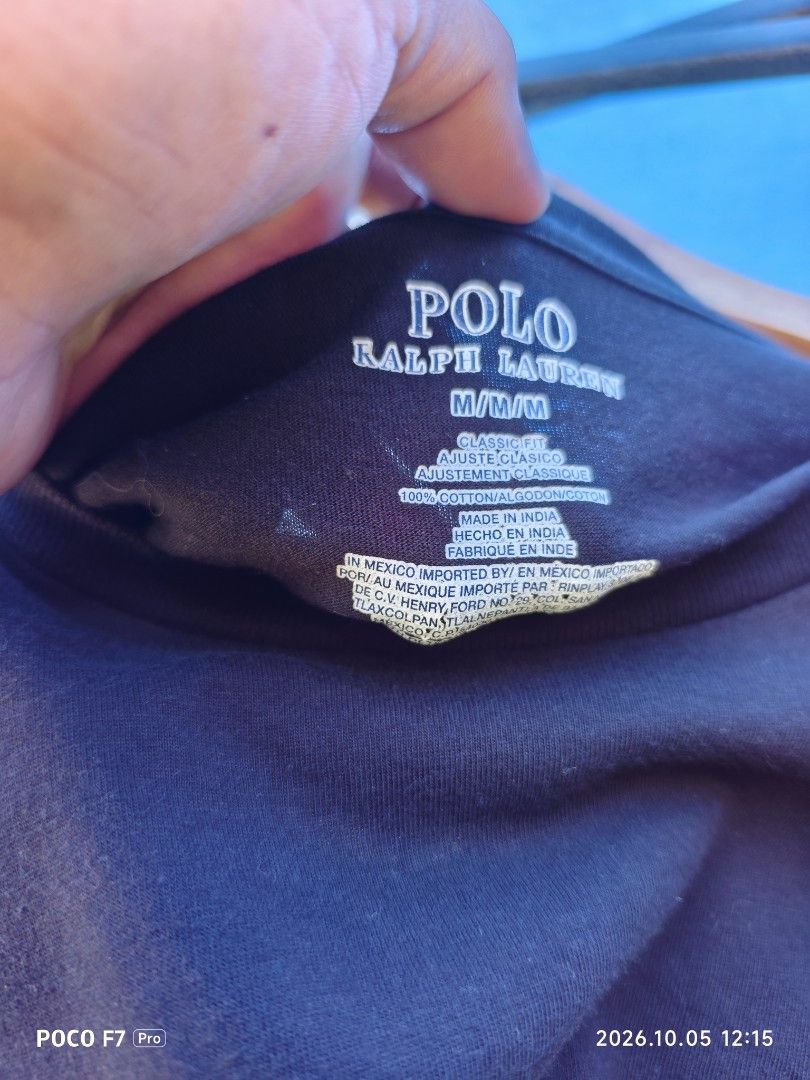Polo by Ralph Lauren (Category: Activewear) located in Mexico. Submitted by josephnuqui1980 (Listing ID 1466130255, Image 3). Description: A black cotton crewneck t-shirt featuring the signature embroidered pony logo near the lower hem and a Polo Ralph Lauren neck label..