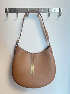 （分類：）位於 。 由 thriftieeee 提交（商品編號 1466146918，圖片 1）。簡介： 。