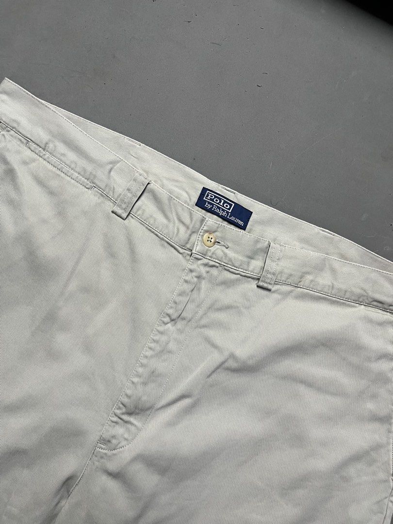 POLO RALPH LAUREN CHINO SHORT (Category: Shorts) located in Quezon City. Submitted by kentstuff (Listing ID 1466073627, Image 2). Description: POLO RALPH LAUREN CHINO SHORT 🏷️450 Waist: 40-42 Length: 21 Leg opening: 14 Condition: Excellent CR: 9/10 Issue: ❌ DISCLAIMER: This is a thrifted item. All brands, logos, and trademarks belong to their rightful owners. We’re here to rehome great pieces — no brand affiliation intended.