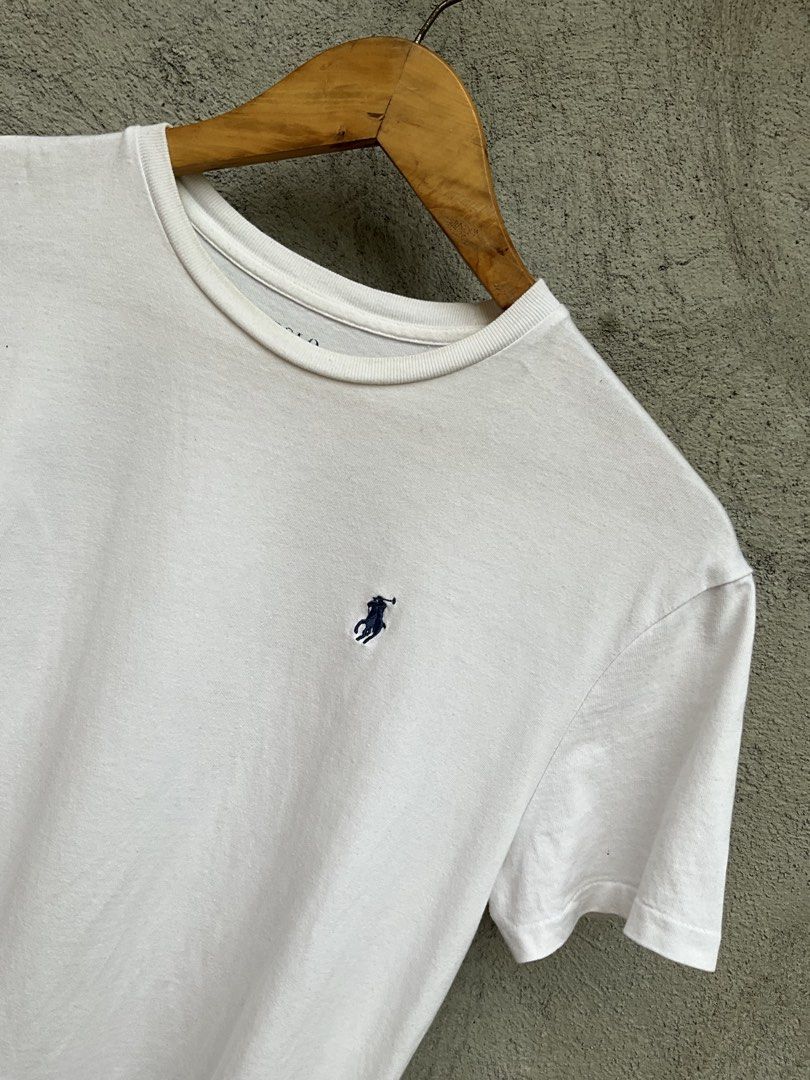 Polo Ralph Lauren logo tee (Category: Tshirts & Polo Shirts ) located in Polangui. Submitted by thruftgineer (Listing ID 1466042437, Image 2). Description: -unisex -20.5 x 24.5.