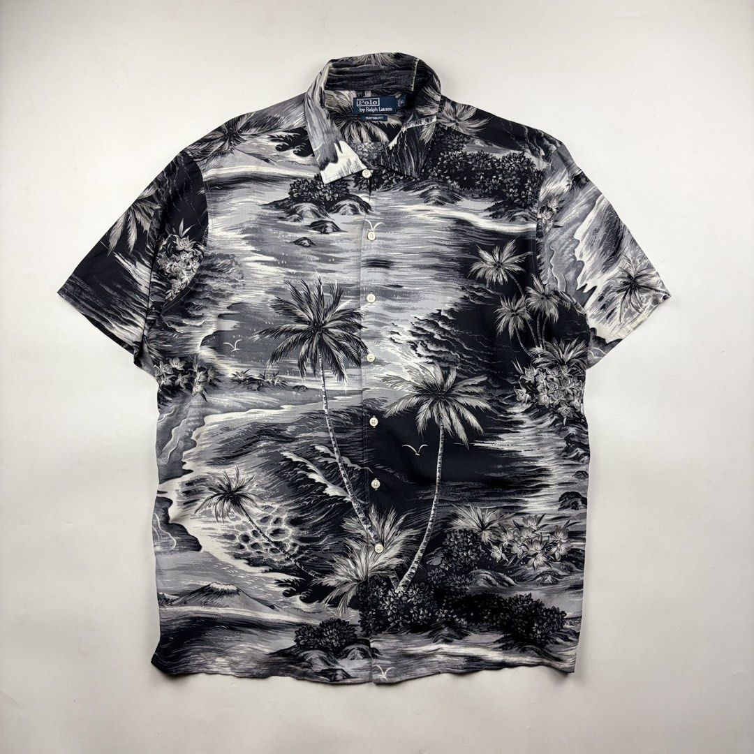 Polo Ralph Lauren Tropical Print Button Up (Category: Tshirts & Polo Shirts ) located in Makati City. Submitted by ragrepository (Listing ID 1465974424, Image 1). Description: Polo Ralph Lauren Tropical Print Button Up Tagged as XL Length- 30.5” Pit to pit- 26.5” Sleeves- 10” Shoulder-20.5” Condition- 9/10 Flaw- Minor stain .
