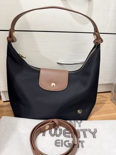 (Category: ) located in . Submitted by _annyeong8 (Listing ID 1466129488, Image 1). Description: .