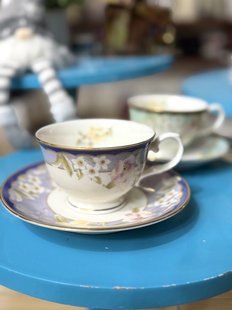 Porcelain Cups and Saucer Assorted Design (Category: Coffee & Tea Tableware) located in Mandaluyong City. Submitted by ardzensthrift (Listing ID 1465966280, Image 3). Description: Very classy porcelain tea cups and saucers imported from Japan. Set of 3 for only PHP 600.